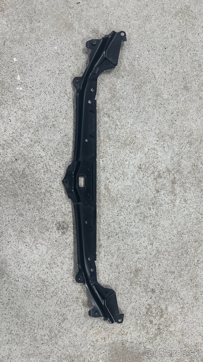 bmw E60 stredný držiak nárazníka 51 64 7 163 462
