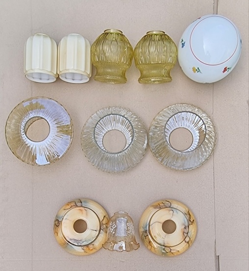 Starožitné lampové tienidlá .