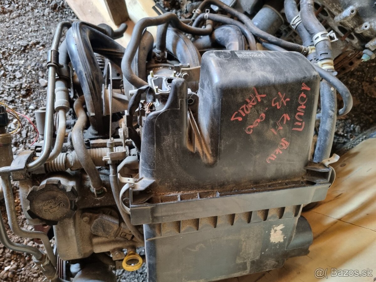 Toyota yaris,1.0vvti,50kw,73tkm,kompletní motor