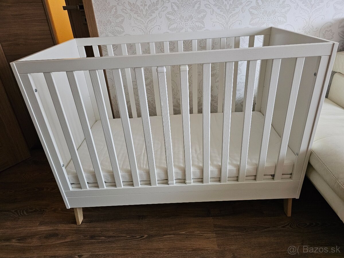 KLUPS Postieľka detská so zábranou Noah biela 120x60 cm