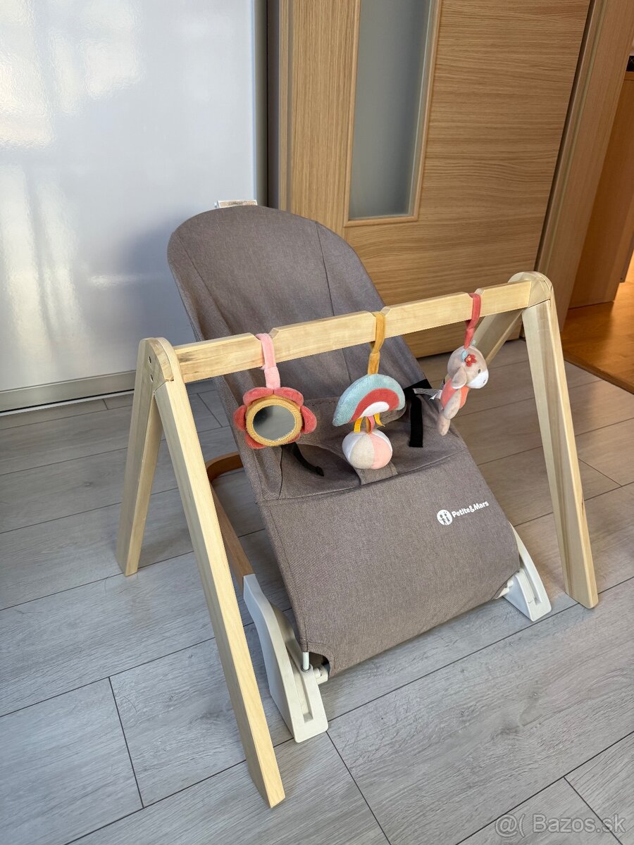 Kresielko pre bábätko s hrazdičkou