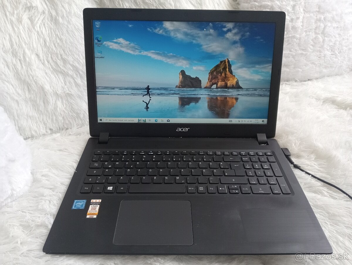 rozpredám na diely notebook Acer aspire 3 A315