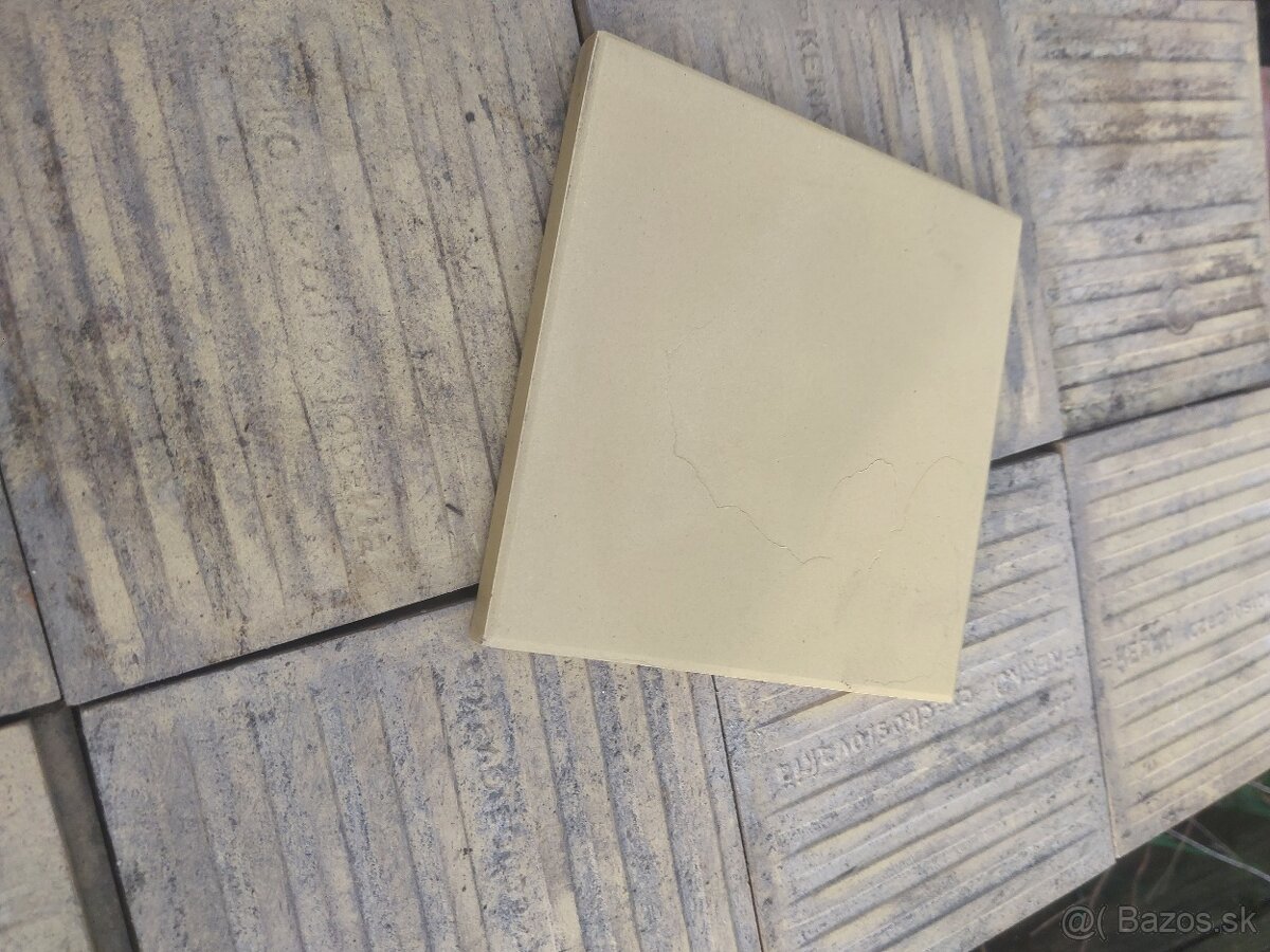 Staré retro obkladačky