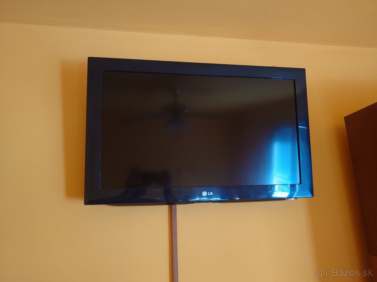 LCD TV LG - uhlopriečka 80cm