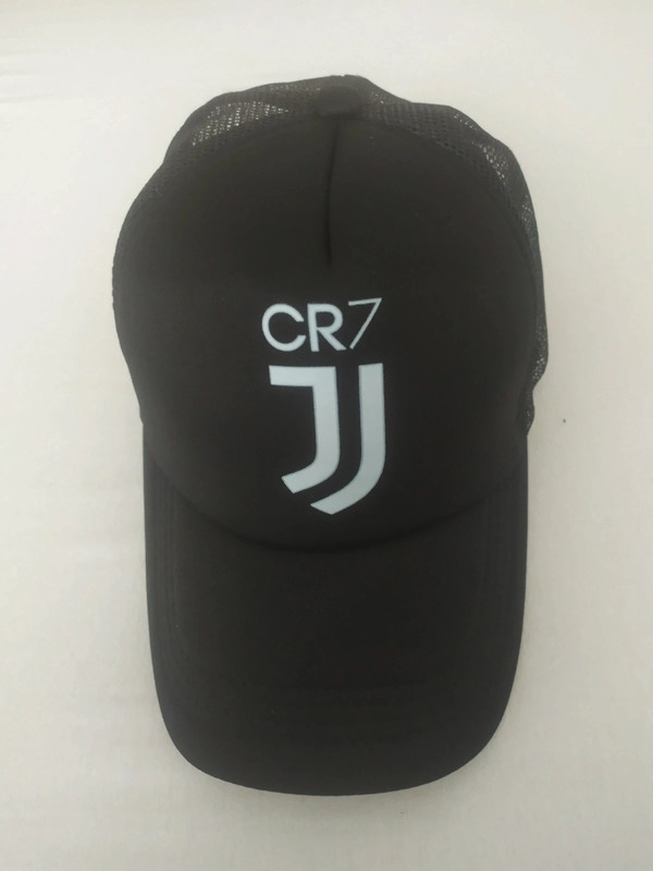 IHNEĎ K ODBERU- Šiltovka FC Juventus, CR7