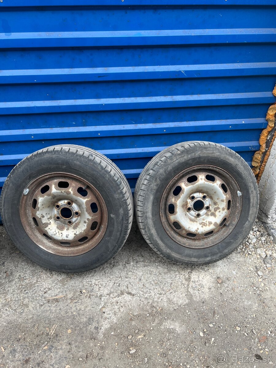 Predám plechové disky 5x100 r15 s letnými pneu