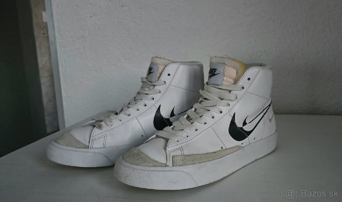 Nike Wmns Blazer Mid '77