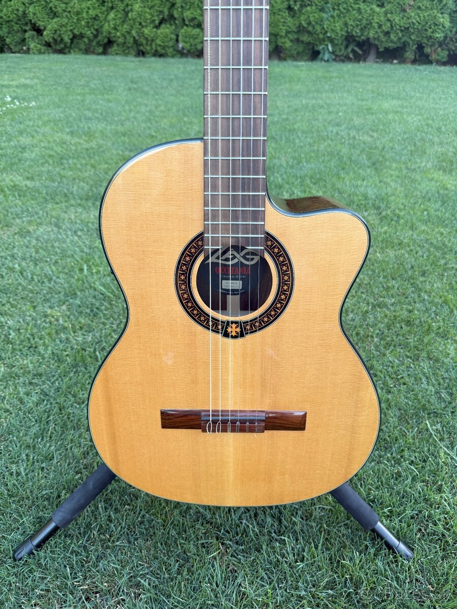 Klasická gitara s elektronikou (španielka)