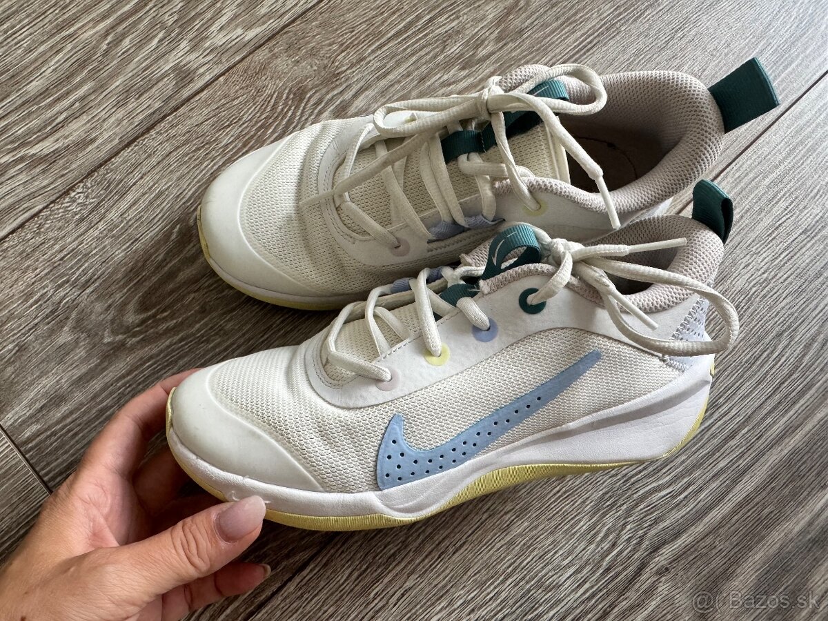 Nike tenisky