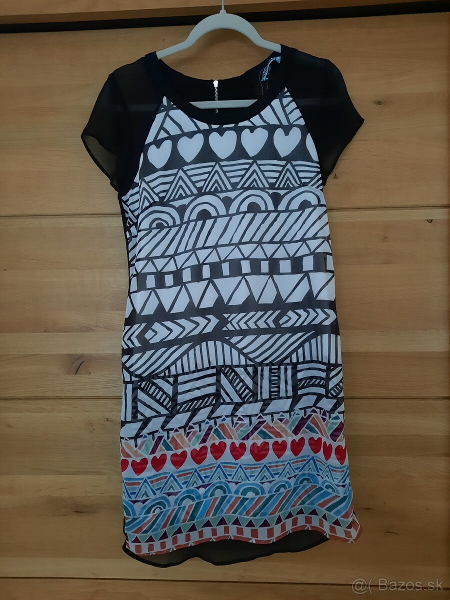 Desigual saty