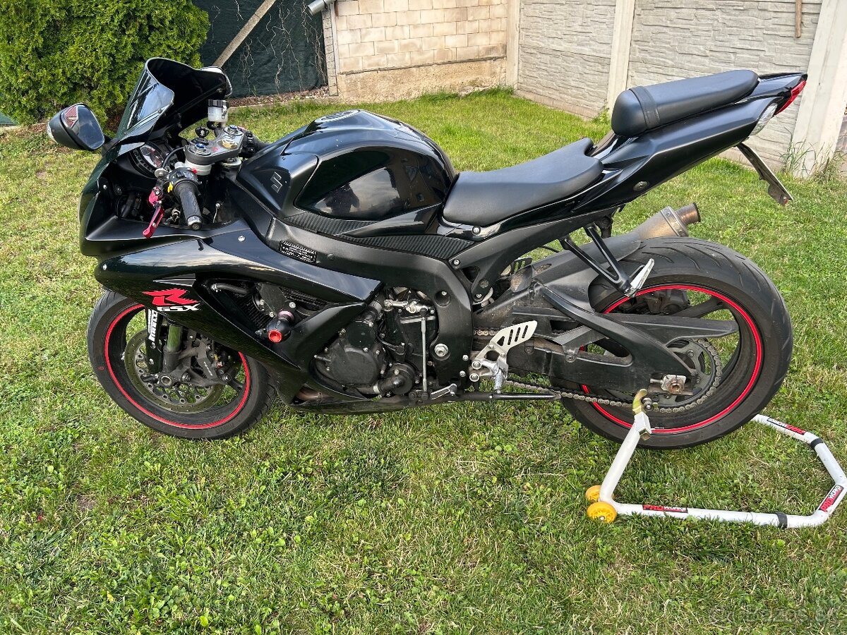 Suzuki GSXR 750