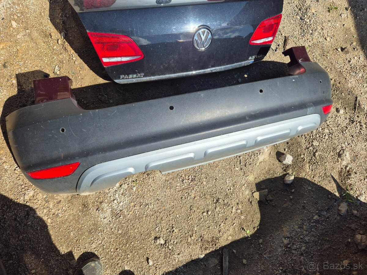 Predám zadný nárazník na Škoda Yeti model2008-2013