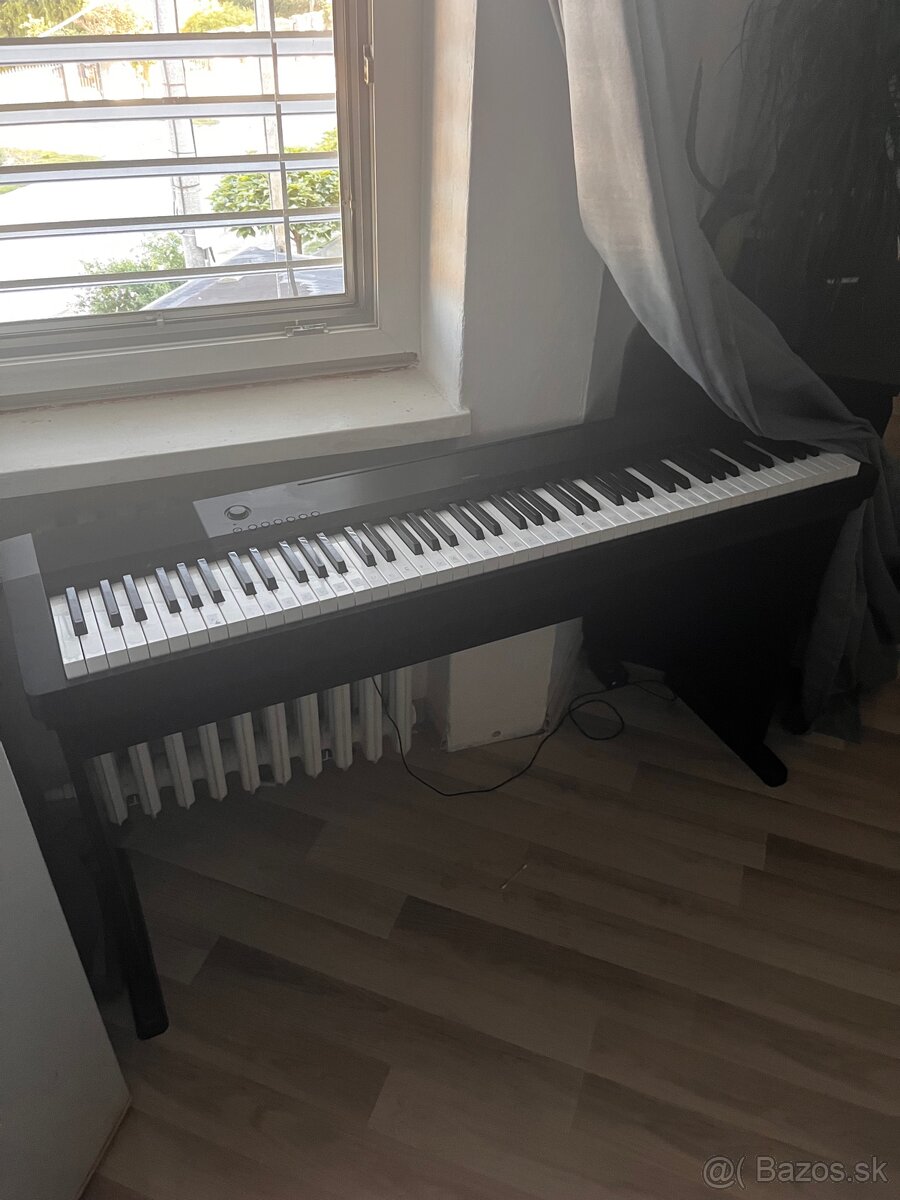 Elektrický klavír Casio
