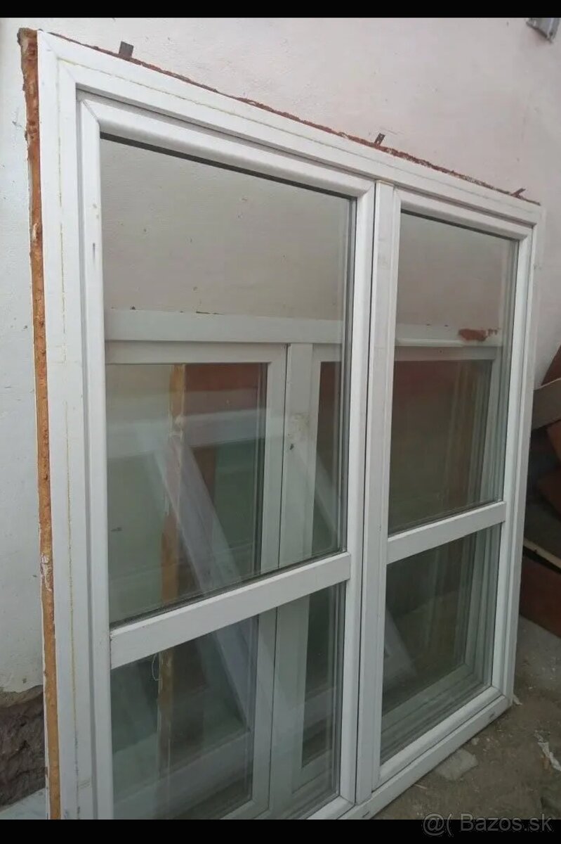 Predám plastove okno