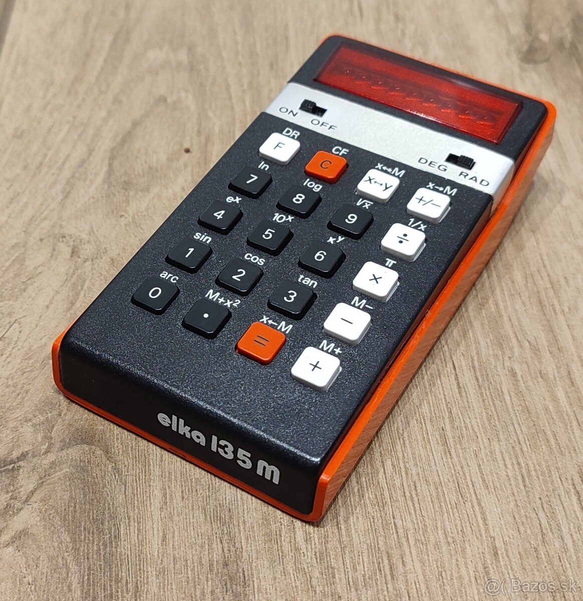 Retro kalkulačka Elka 135M