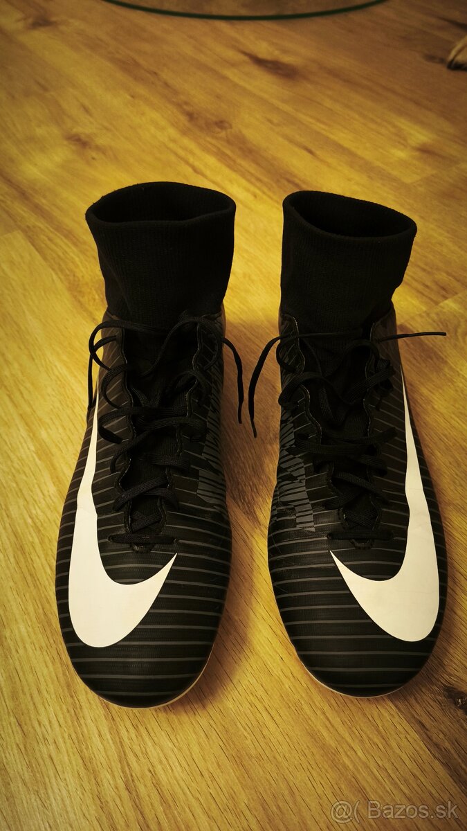 Kopačky Nike MERCURIAL VICTORY velkost 44EU