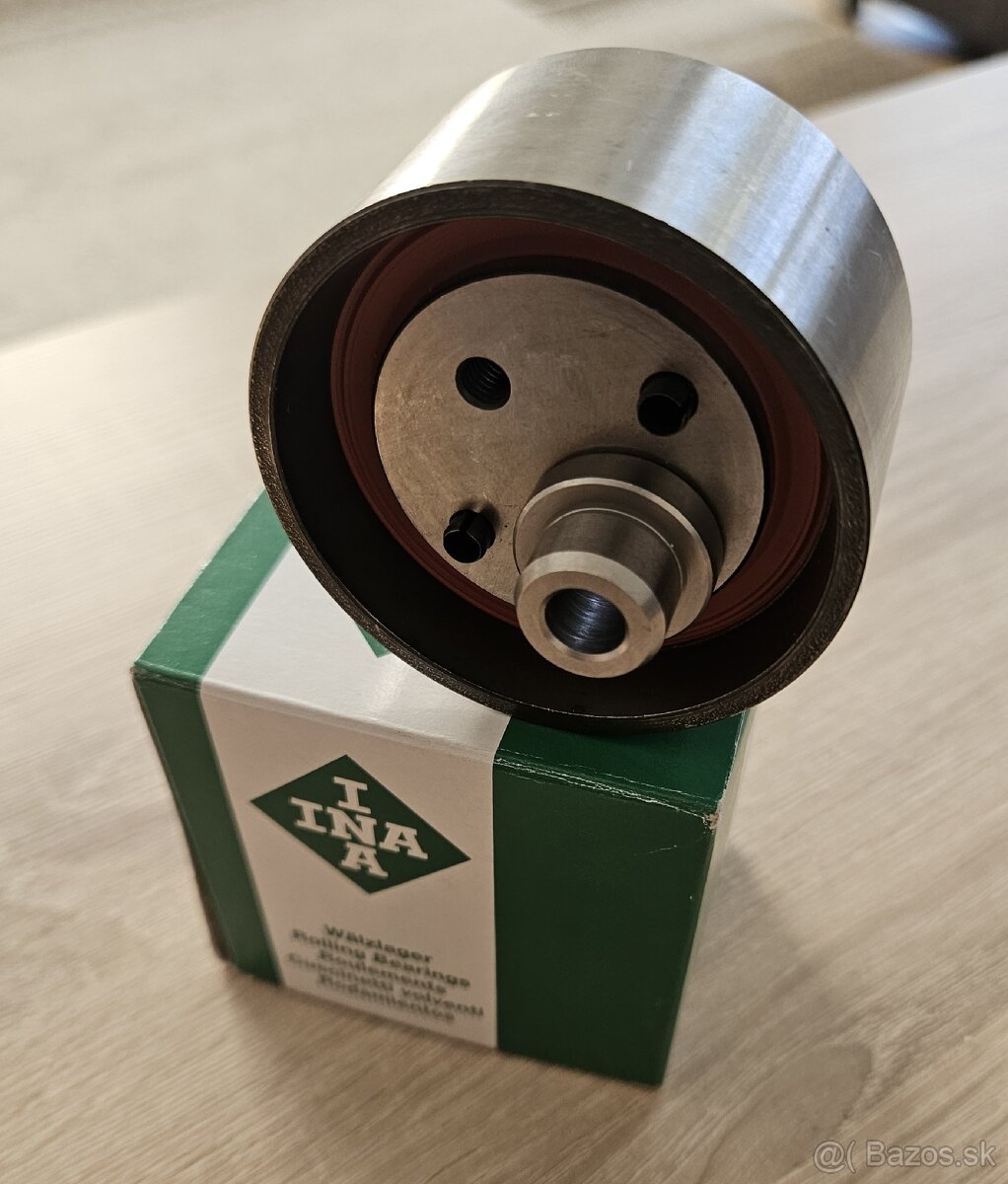 Kladka rozvodového remeňa 077 109 243A