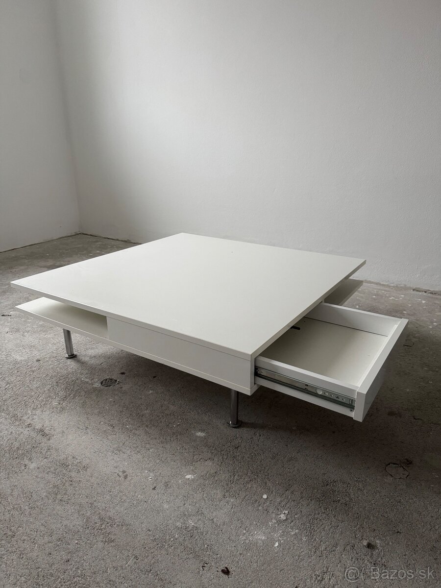 Konferenčný stolík