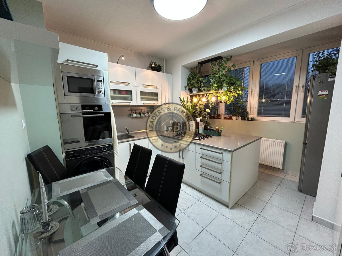 Na predaj 3-izbový zariadený byt na Čajkovského ulici