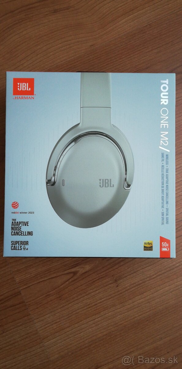 JBL TOUR ONE M2