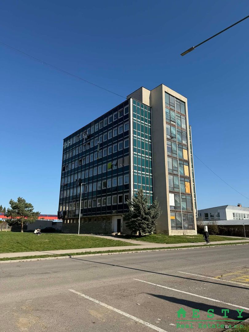 PREDAJ, 2i byt Jadran, Žiar nad Hronom