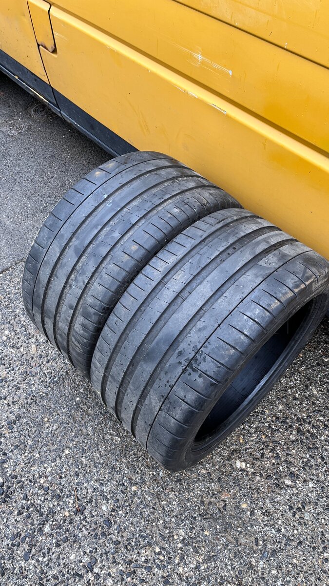 Michelin letné pneu 285/35 r18