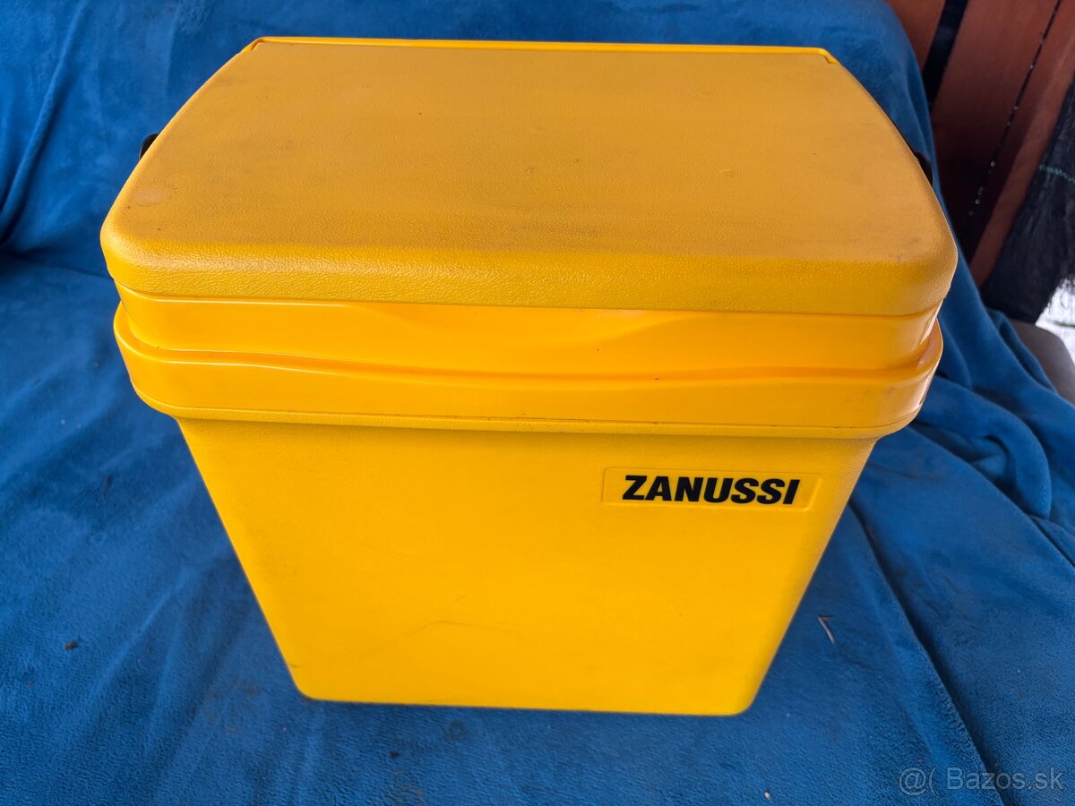 Prenosný box