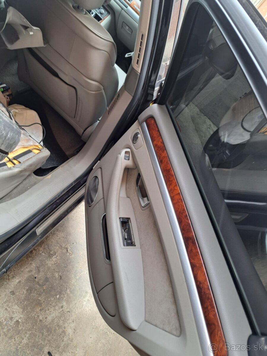 Audi A8 D3 facelift tapacire / Repro bang a olufsen