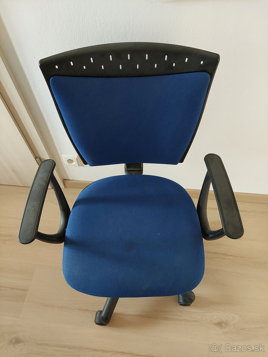 Kancelarske kreslo