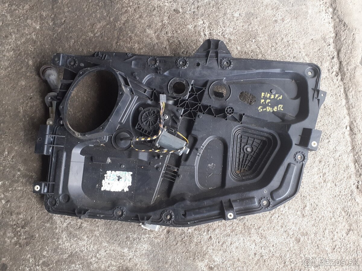 Ford fiesta stahovanie okna P.P.