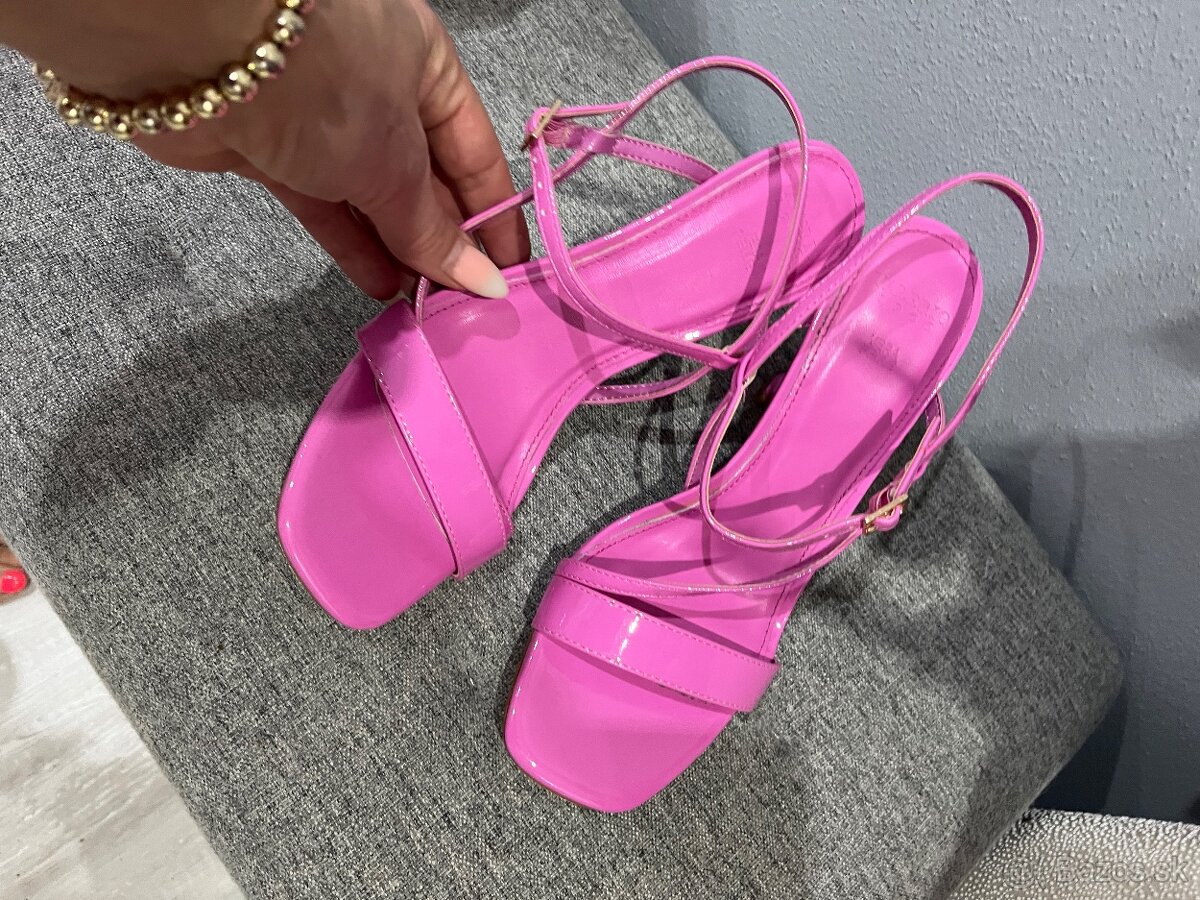 Sandalky