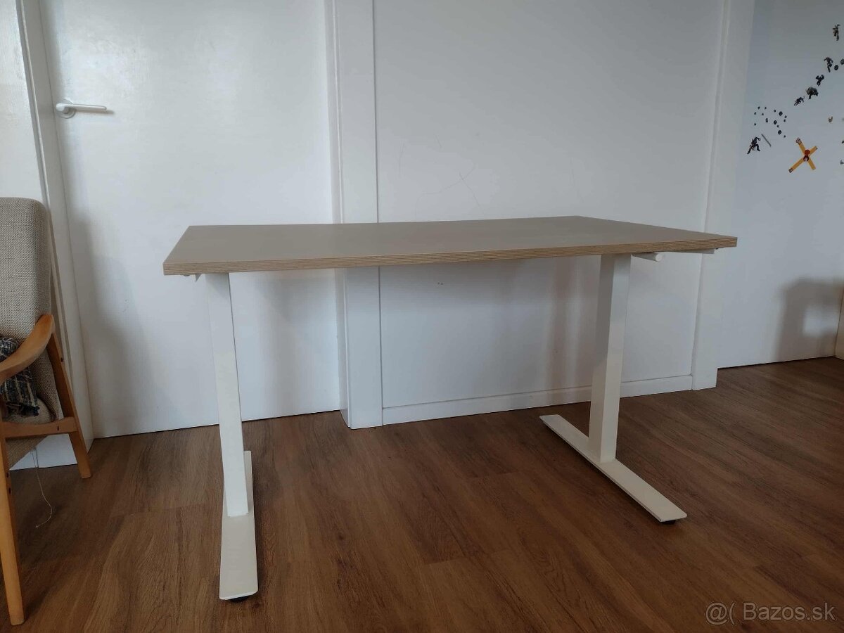 Pracovný stôl IKEA