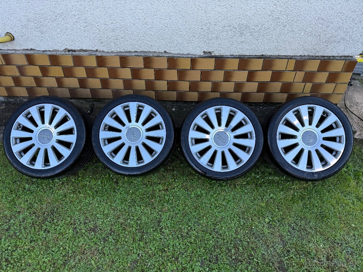 Elektróny Audi A8 255/40 r19 letné obutie 5x112