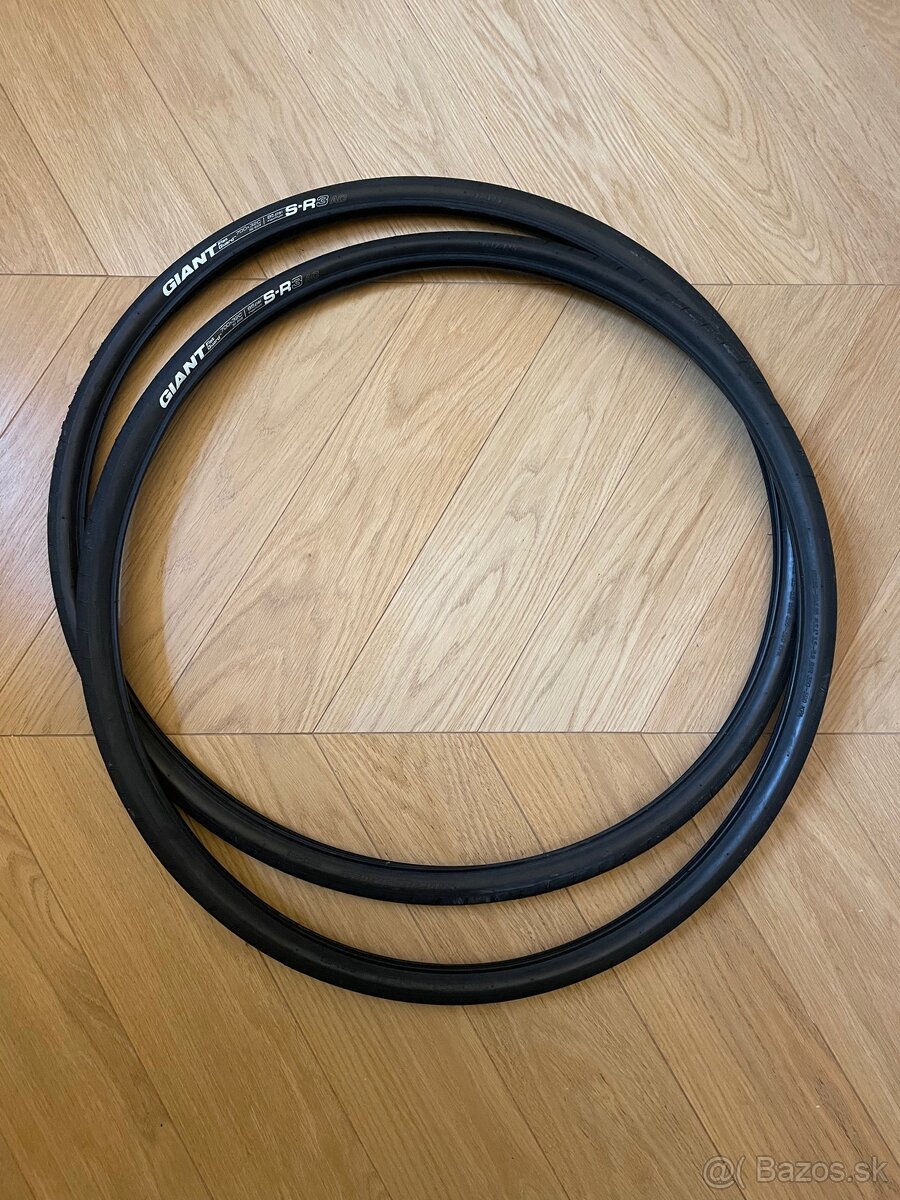 2 Pneumatiky na sportovy bicykel