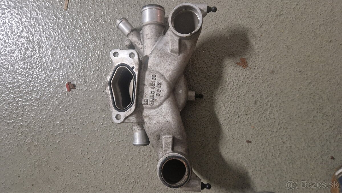 Termostat na audi a8 porsche vw touareg w12