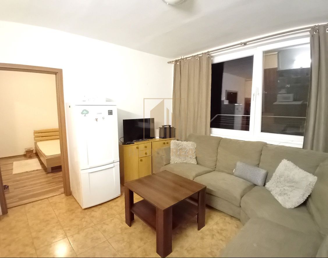 Prenájom pekný, šikovný 2-izbový byt, v peknom prostredí, Pi