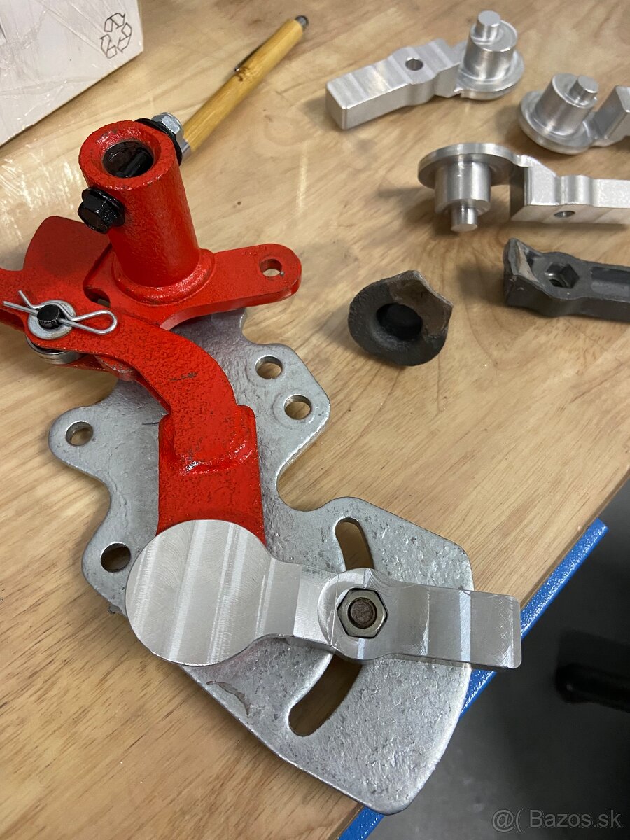 Kubota BX23D SPEED CHANGE F10700 NEUTRAL HOLDER LINK