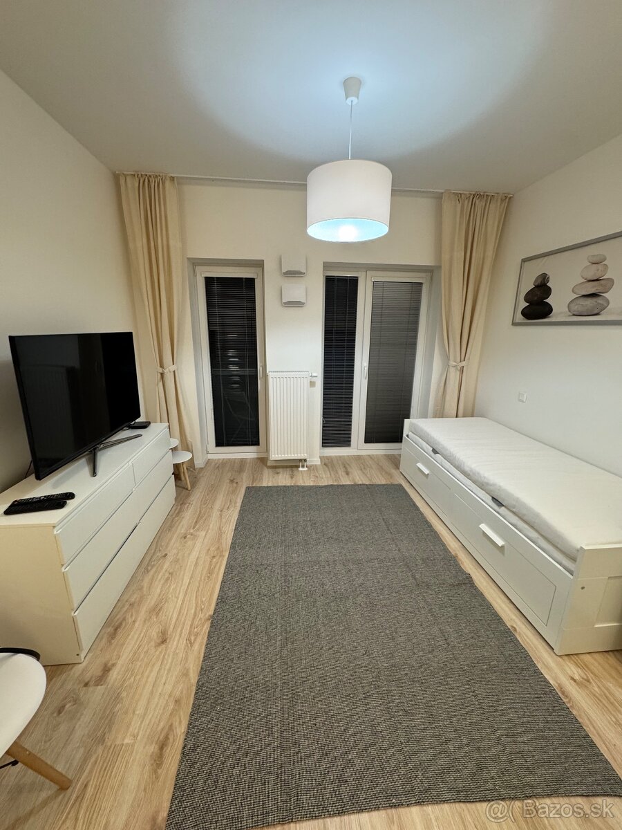 Prenajom 1 izbovy byt v Slnecnice- POP Bratislava