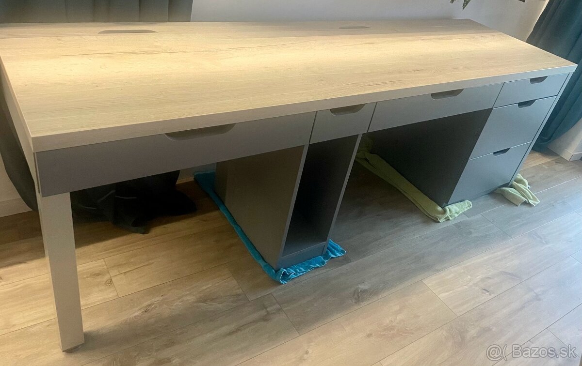 Predám pracovný stôl pre 2 osoby