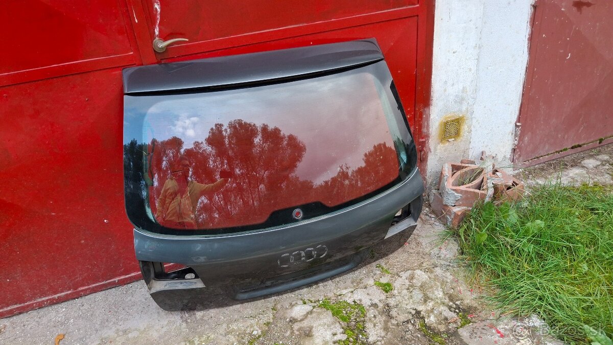 Zadné kufrove dvere