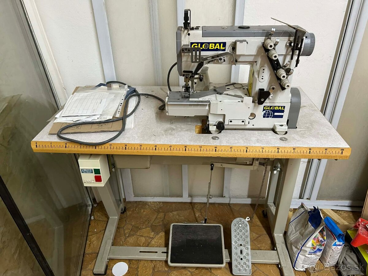 Priemyselný šijací stroj