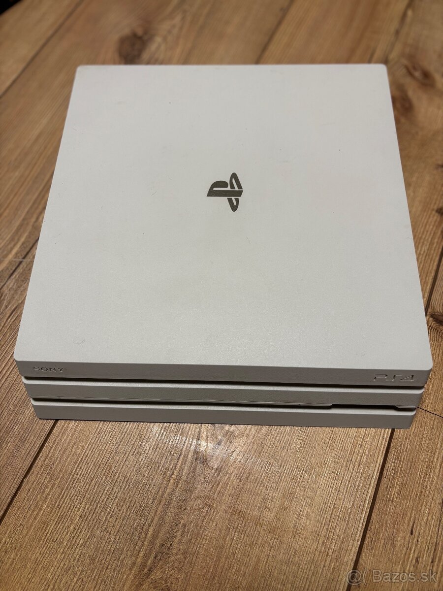 Playstation 4 pro VR HRY