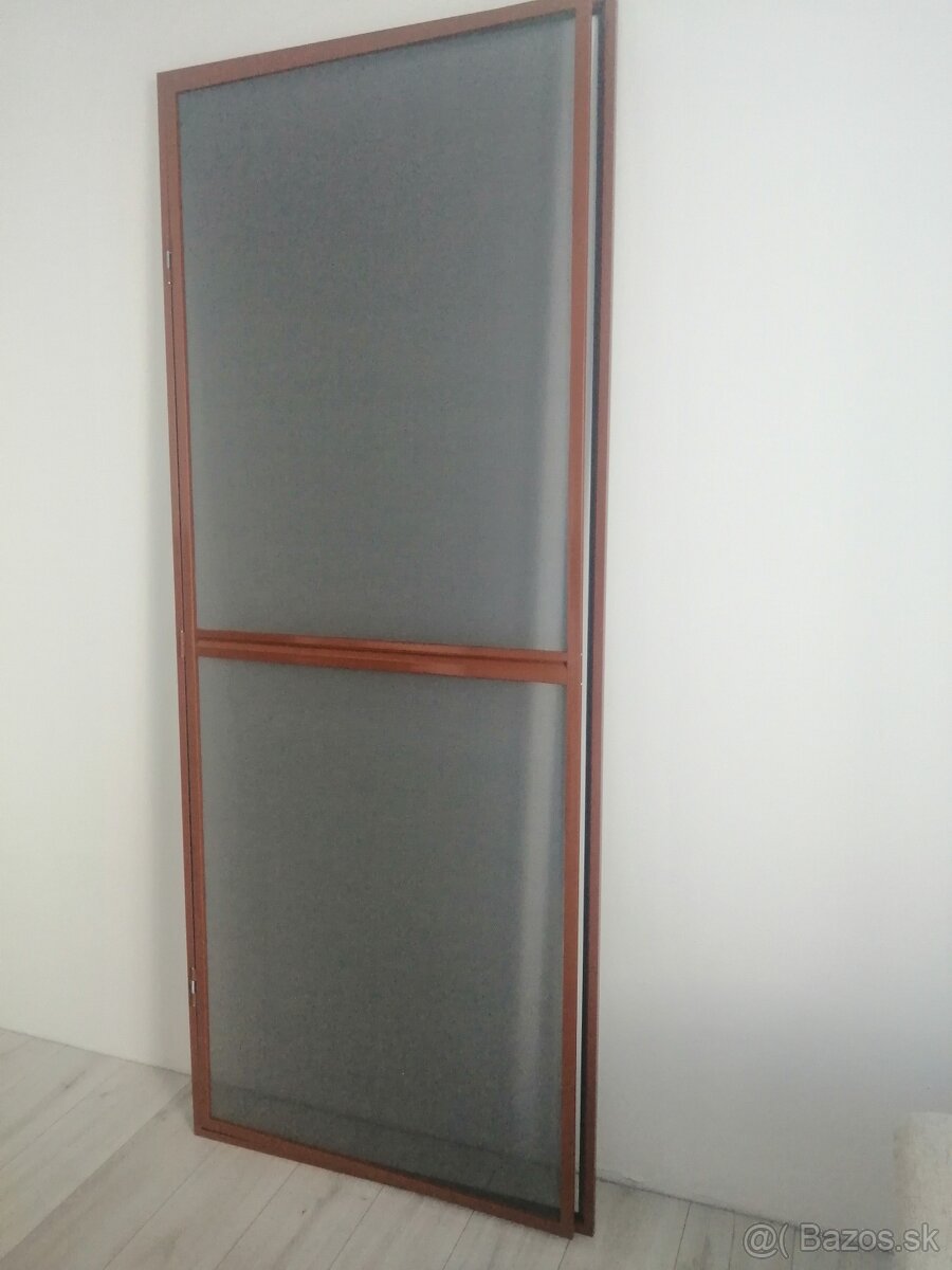 Sieťka na dvere