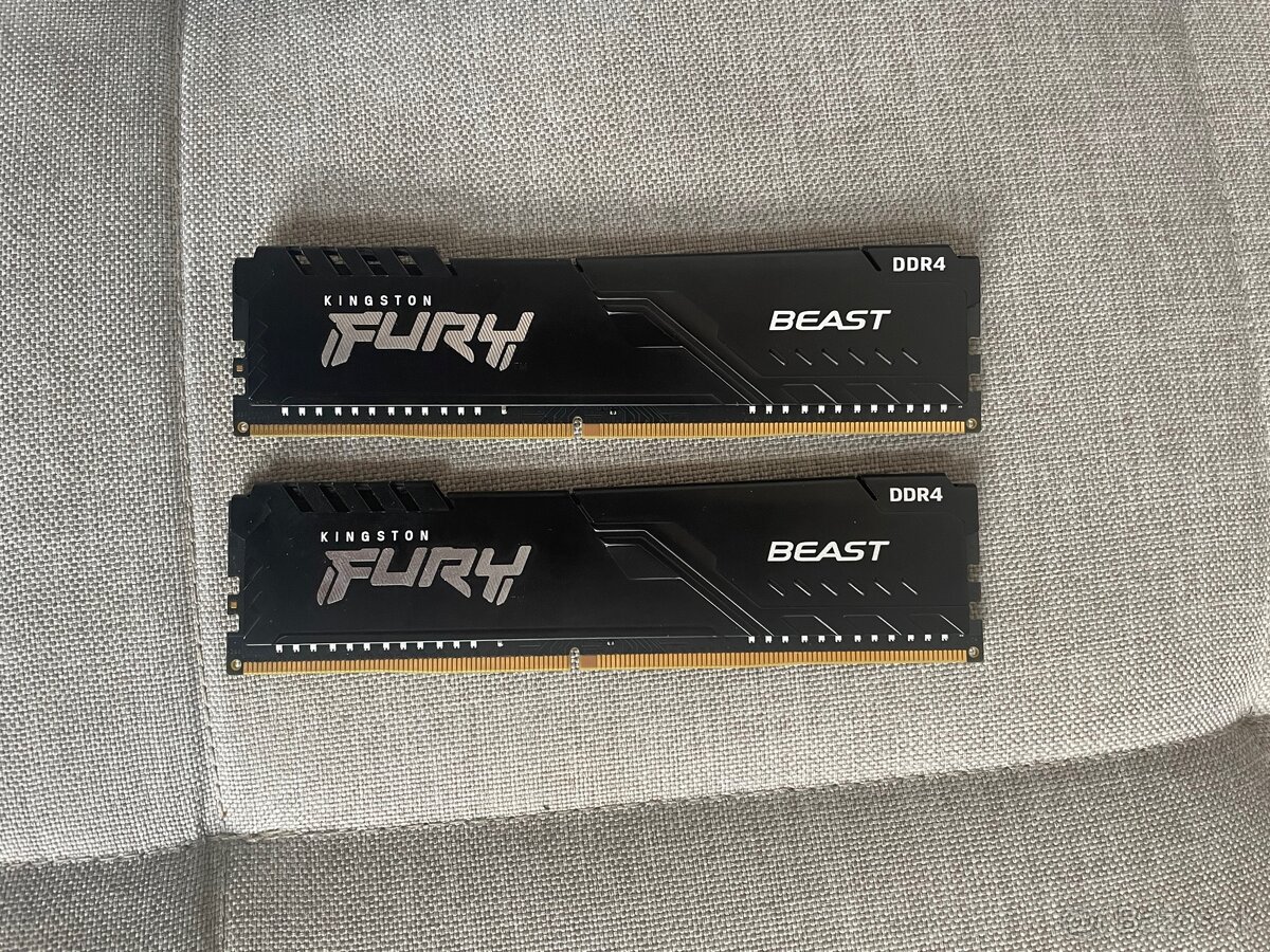 RAM 16 GB