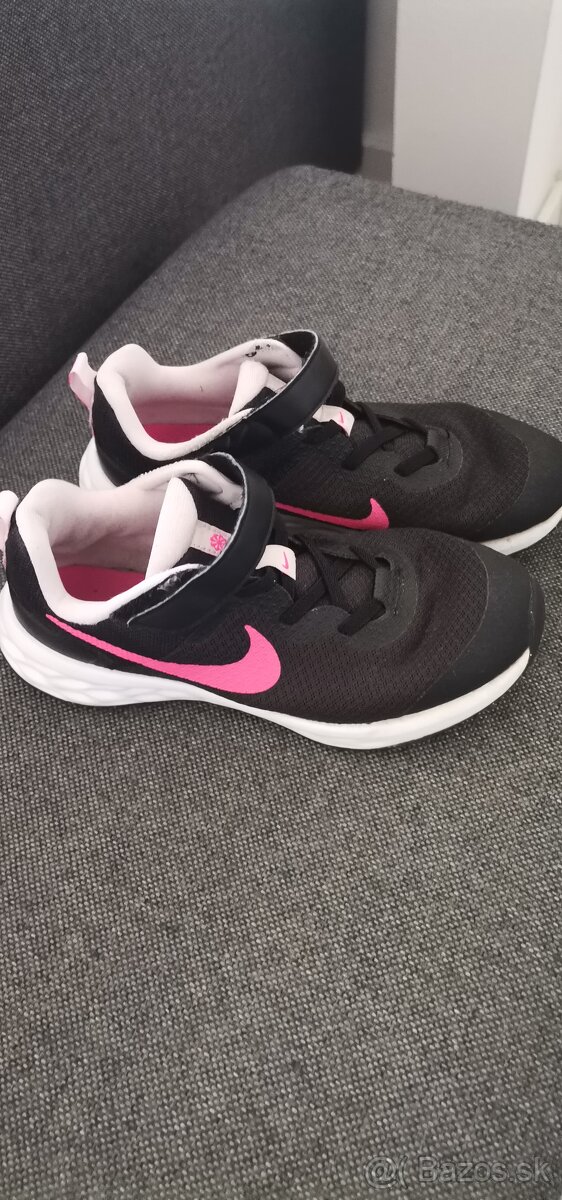 Nike č. 35