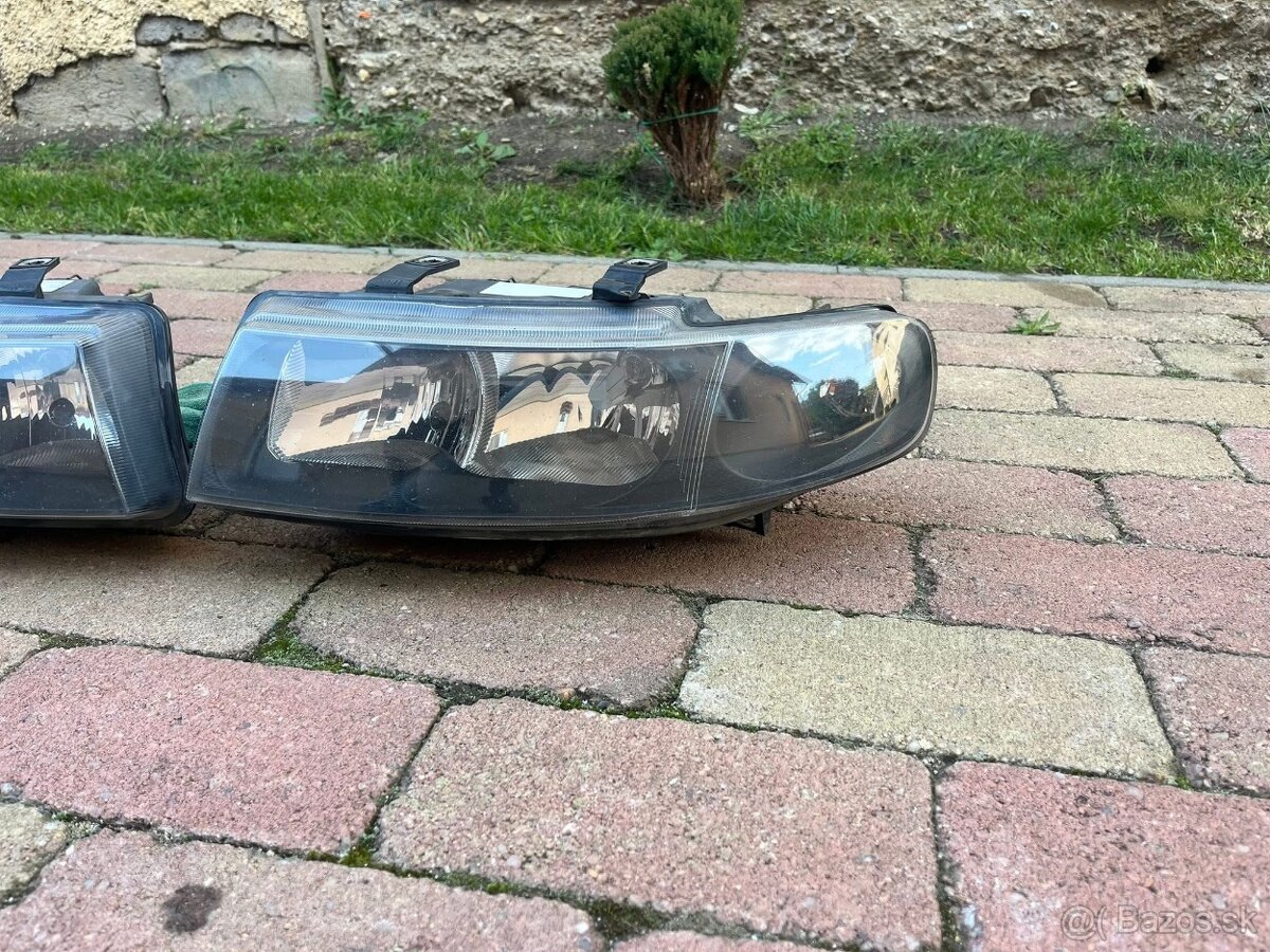 Predné svetlá seat leon toledo 1m