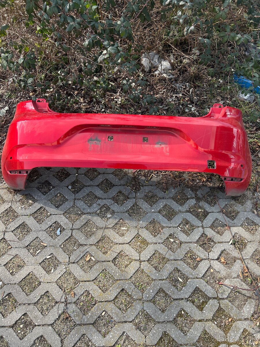 zadny naraznik Clio V diery na senzory origo