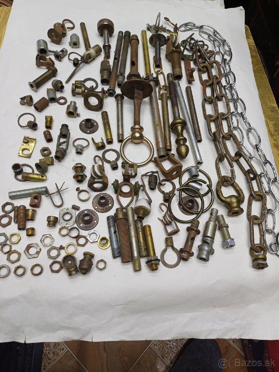 Predám starozitne súčiastky na starozitne lustre