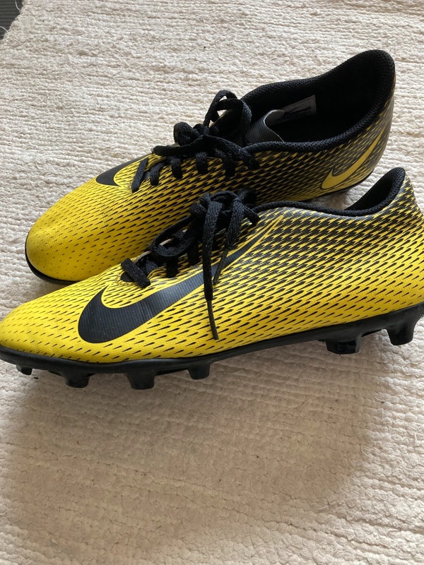 Nike jr bravata II 40,5