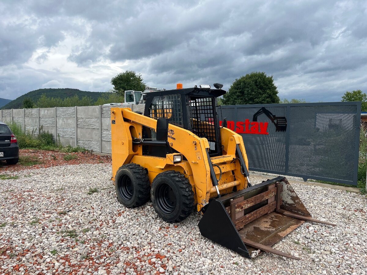 Unc racoon HT60 r.v. 2007 podobné ako UNC bobcat locust jcb